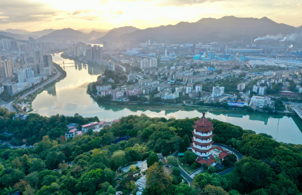 生态宜居、繁荣发展,福建的美丽画卷展新篇