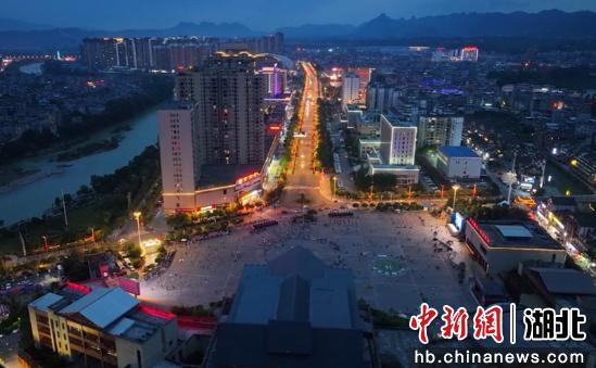 湖北,嘉宾云集,观众热情洋溢